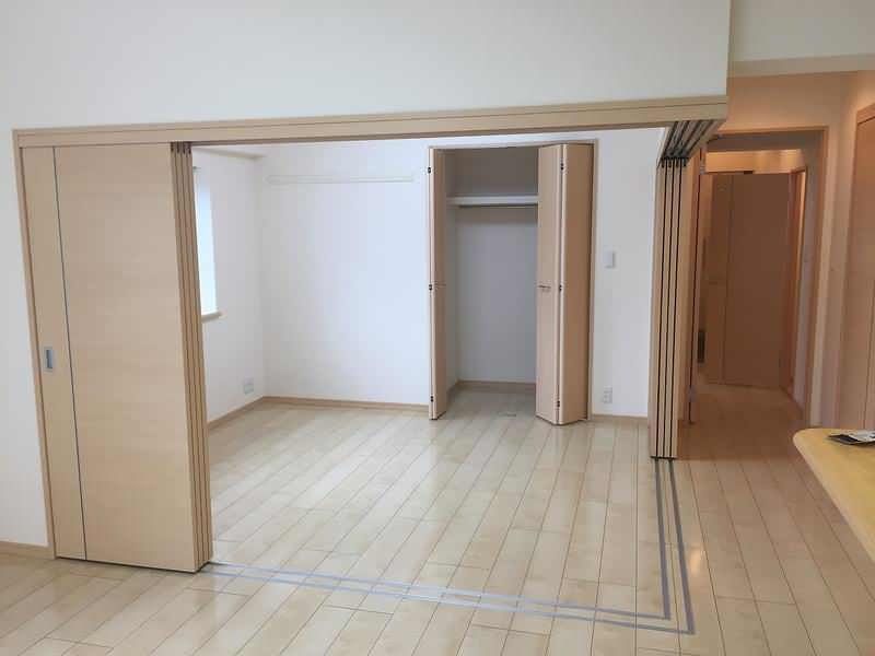 2LDK Apartment for Rent in Okinawa City Kubota with Free Internet - Main Image