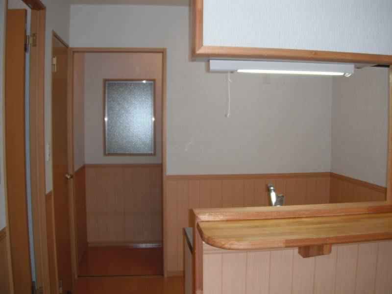 Pet-Friendly 1LDK Apartment for Rent in Yaese Town, Okinawa - Thumbnail 4