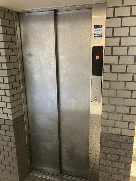 4LDK Rental Apartment in Ginowan, Okinawa with Elevator & Auto-Lock - Thumbnail 3