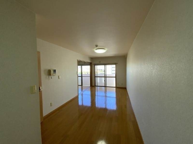 1LDK Apartment for Rent in Naha Uenoya, Okinawa - Thumbnail 2