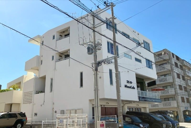 1DK Apartment for Rent in Naha City, Okinawa with Walk-in Closet - Thumbnail 2