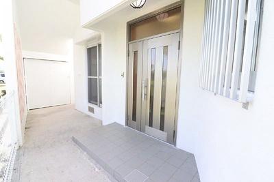 Detached house for sale in Nakagusuku Village Touma (reinforced concrete (RCB), system kitchen, monitor intercom, 3LDK, 38 million yen) | Okinawa property information [Go Home] No. 5940-691 — Image 2, Nakagusuku, Okinawa