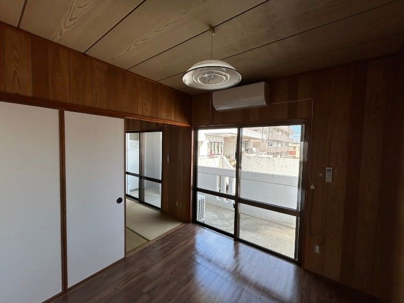 3DK Apartment for Rent in Yomitan Village, Okinawa - Thumbnail 4