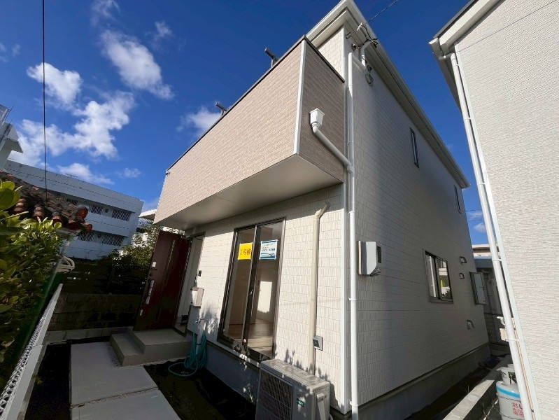 New 2025 4LDK House with Garden in Naha, Okinawa - Image 7