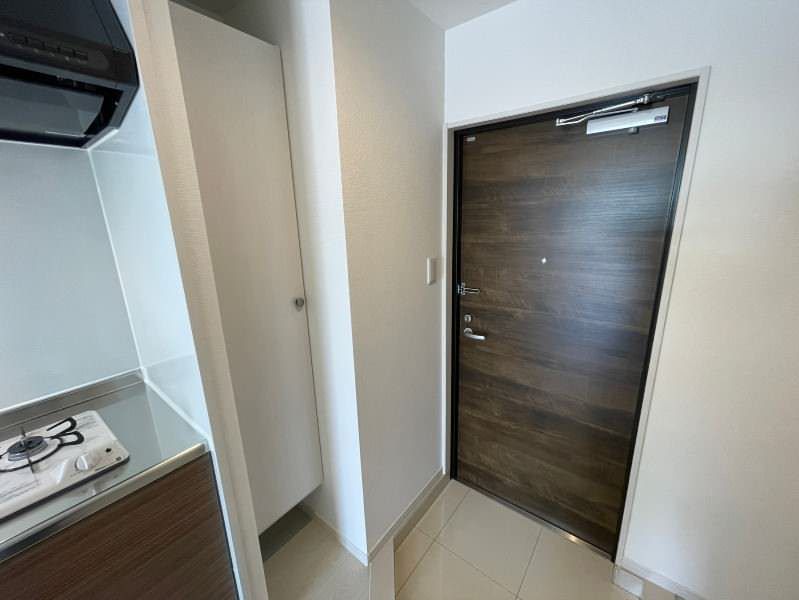 Modern 1K Apartment for Rent in Urasoe, Okinawa - Thumbnail 4