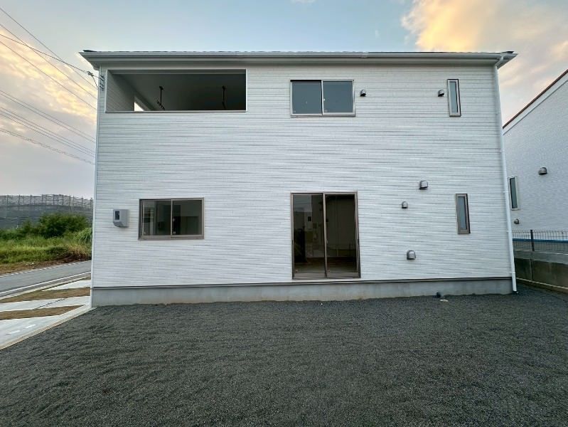 New 4LDK House in Yomitan Village, Okinawa - Thumbnail 3