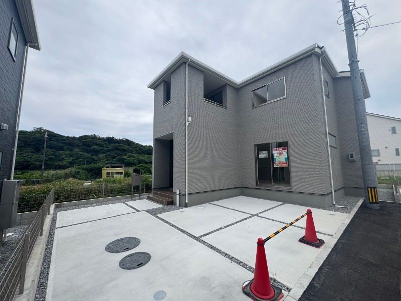 New 3LDK House for Sale in Yaese, Okinawa - 110 sqm - Image 1