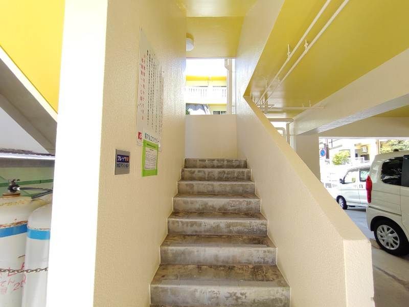 2DK Apartment for Rent in Urasoe City, Okinawa - 38.88 sqm - Thumbnail 2