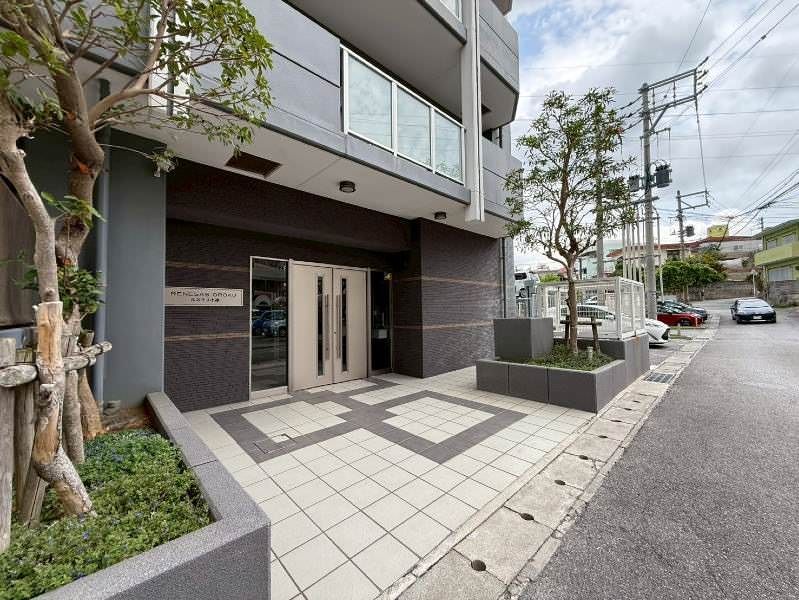 Renaissance Orokuni 3LDK Rental Apartment in Naha, Okinawa - Thumbnail 2