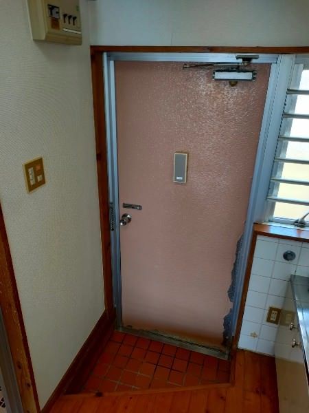 1K Apartment for Rent in Ginowan, Okinawa – Ocean View - Thumbnail 4
