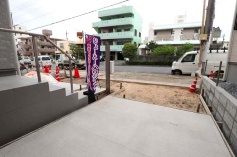 New 4LDK House in Uruma City Okinawa with Walk-in Closet - Thumbnail 3