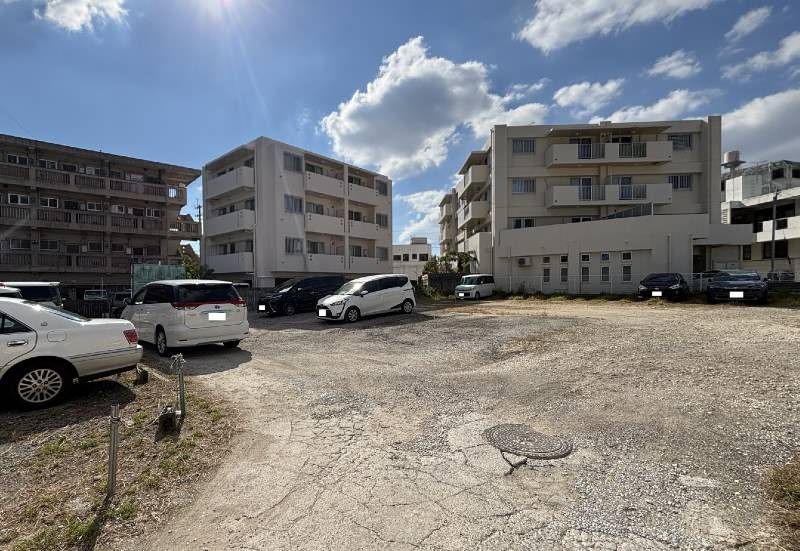 Light Vehicle Parking Space for Rent in Naha City, Okinawa - Thumbnail 4