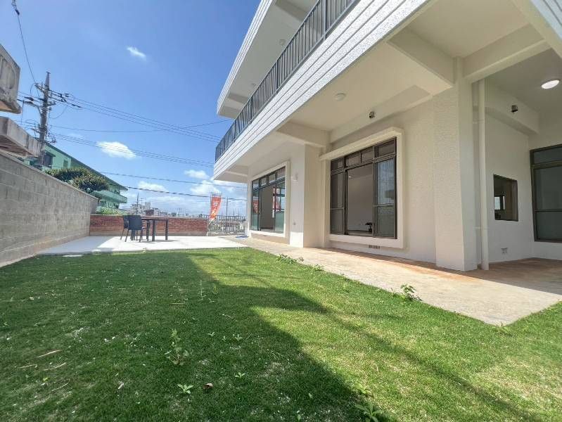 4LDK Detached House with Garden for Sale in Uruma City, Okinawa - Thumbnail 3