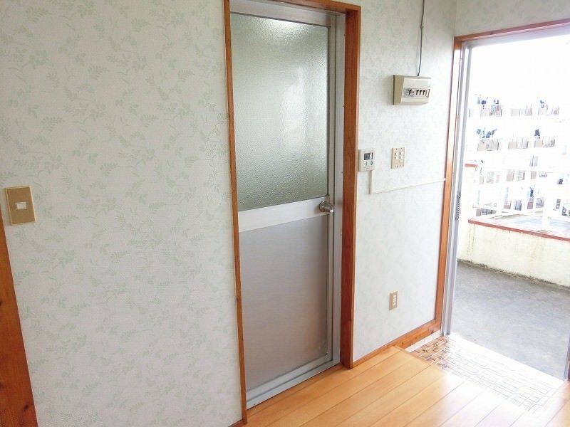 1R Apartment for Rent in Nakagusuku, Okinawa - Near University - Thumbnail 3