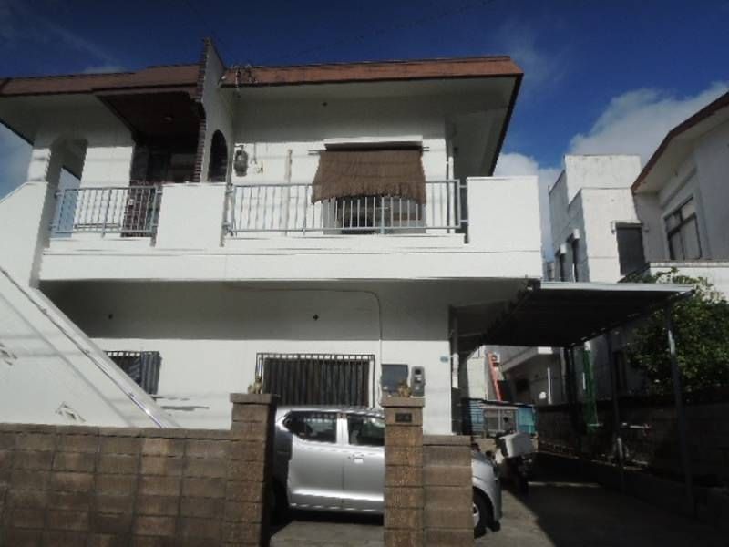 Sunagawa Apartment 101: 1DK Rental in Urasoe, Okinawa - Image 1