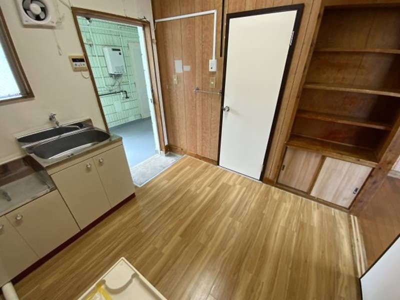 1K Apartment for Rent in Shishi, Ginowan City, Okinawa - Thumbnail 3