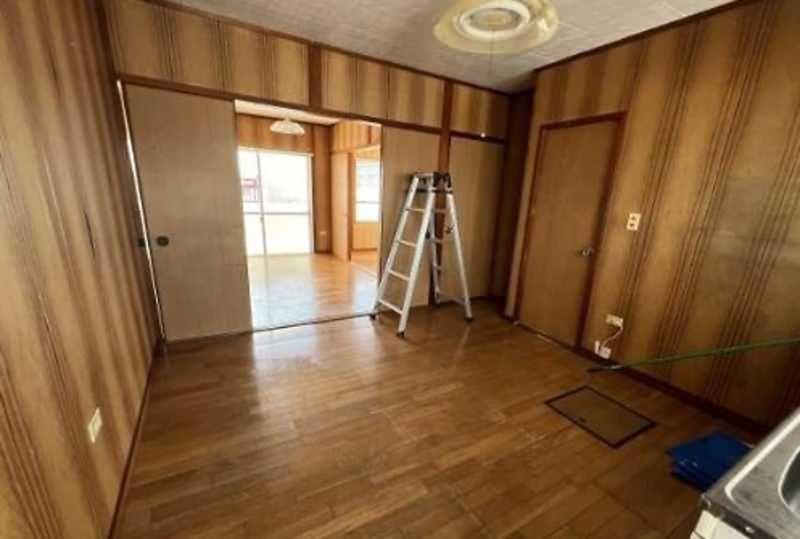 1K Apartment for Sale in Awase, Okinawa City - 47 Million Yen - Thumbnail 3