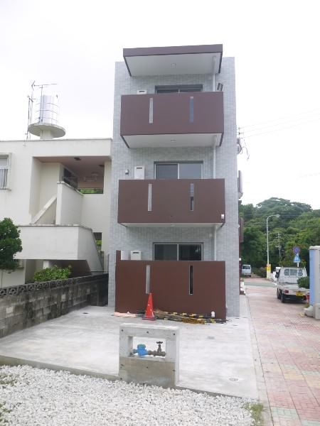 NOOK CHATAN: New 1LDK Pet-Friendly Apartment in Chatan, Okinawa - Thumbnail 3