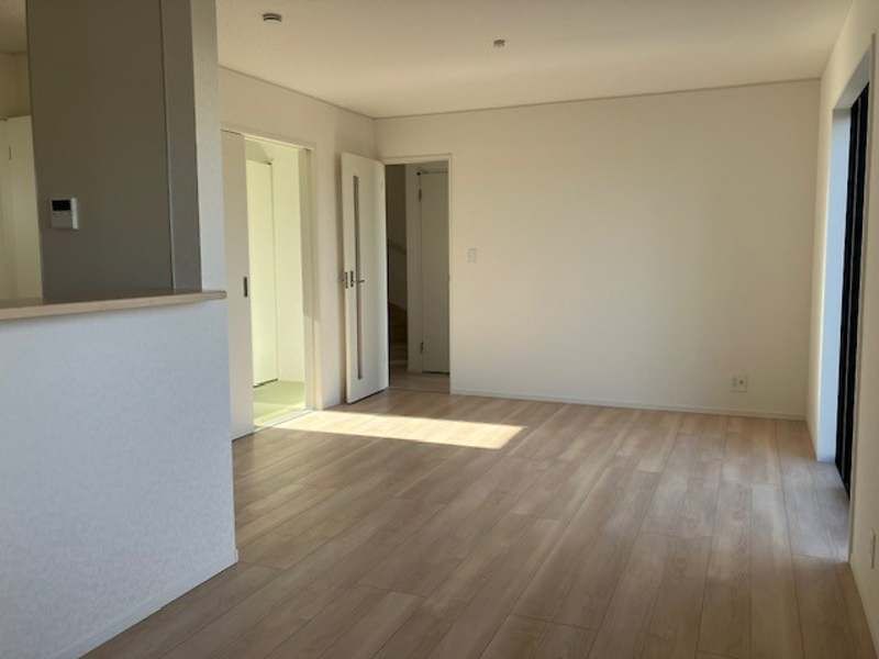 New 4LDK House for Sale in Uruma, Okinawa - 2025 Completion - Thumbnail 4