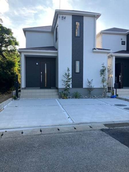New 4LDK House for Sale in Uruma, Okinawa - Long-Term Excellent Certified - Thumbnail 2