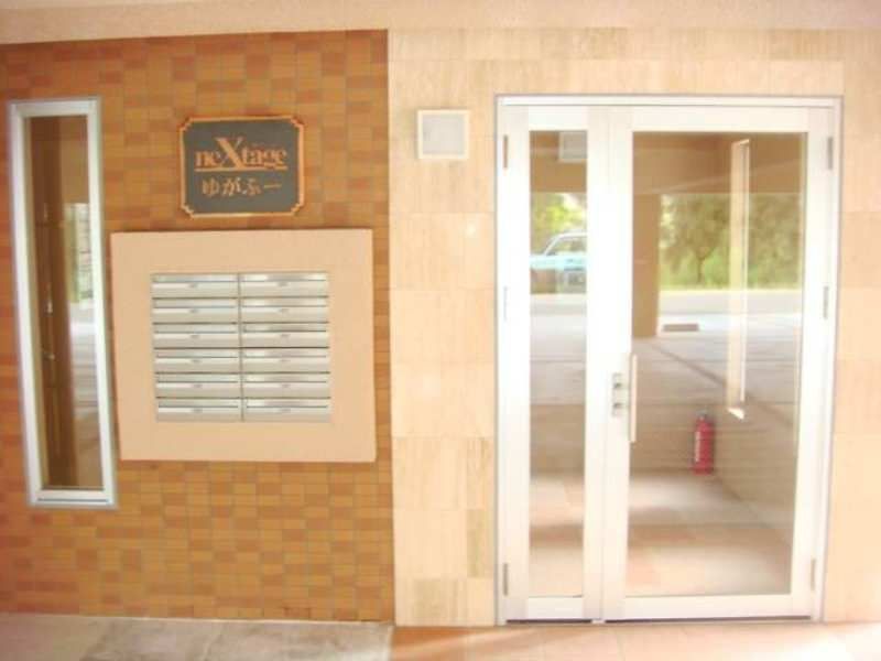 2DK Apartment for Rent in Toyosaki, Tomigusuku, Okinawa - Thumbnail 3