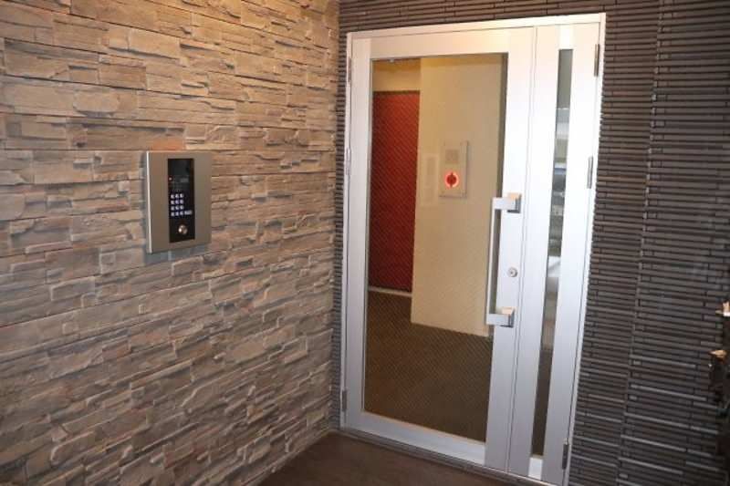 Modern 1K Apartment with Free Internet in Naha, Okinawa - Thumbnail 4