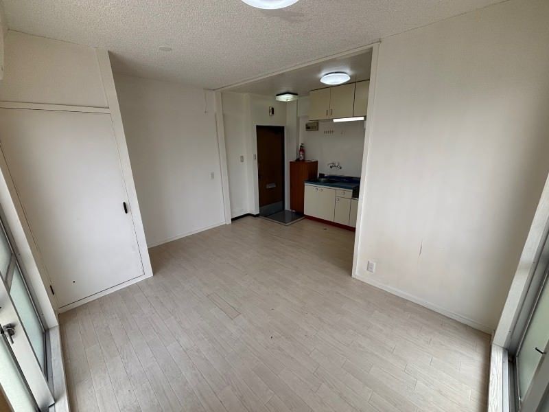 Sunny Partner Shiroma 1R Apartment for Rent in Urasoe, Okinawa - Thumbnail 3