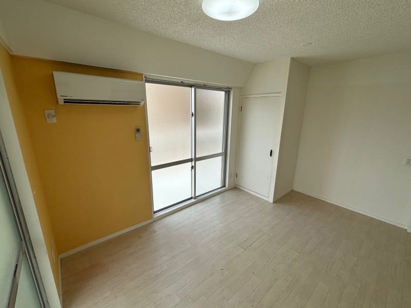 Sunny Partner Shiroma 1R Apartment for Rent in Urasoe, Okinawa - Thumbnail 4