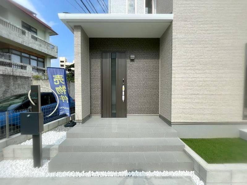 New 4LDK House with Walk-in Closet in Okinawa City - Image 1