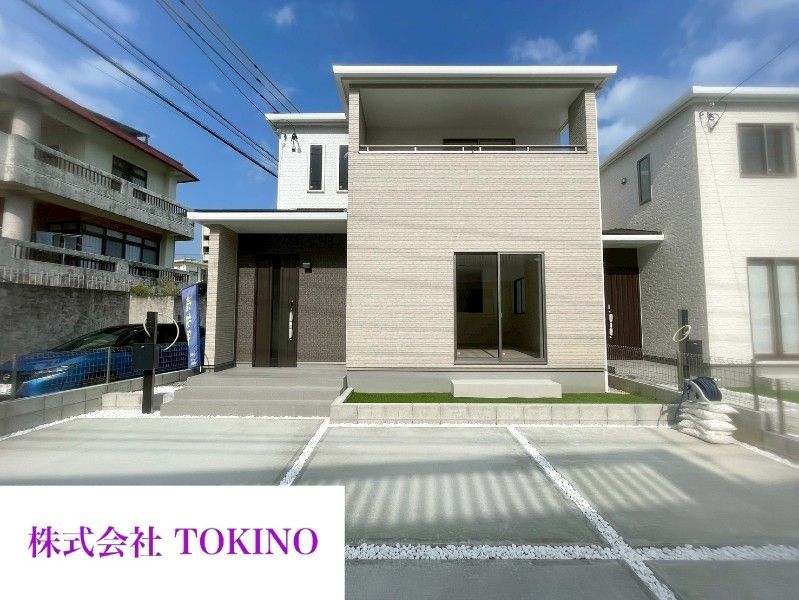 New 4LDK House with Walk-in Closet in Okinawa City - Thumbnail 2