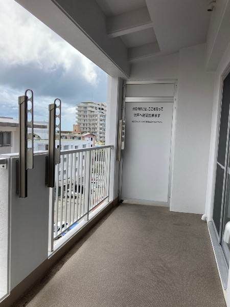 1DK Apartment for Rent in Yobo, Tomigusuku, Okinawa - Thumbnail 3