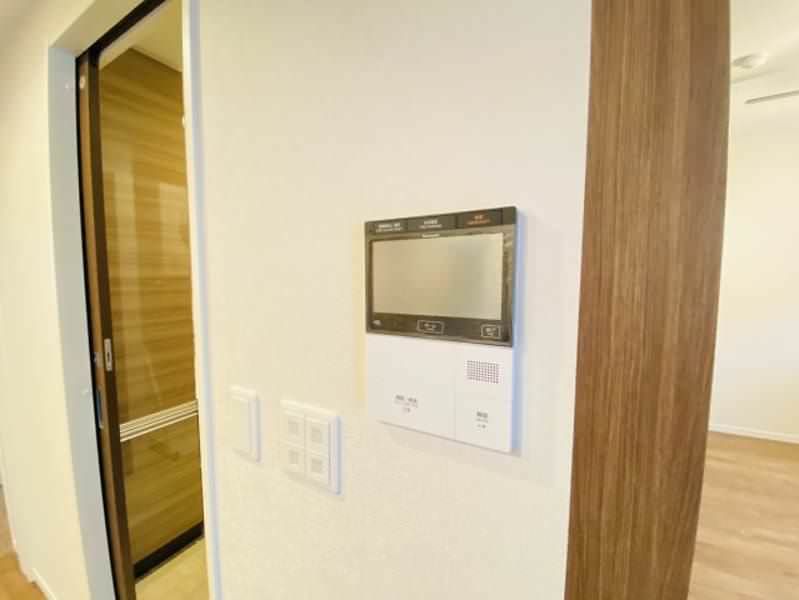 Bears Court Kuwae Central: Pet-Friendly 2LDK Apartment in Chatan, Okinawa - Thumbnail 3