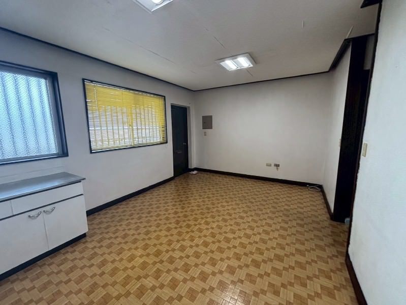 1LDK Apartment for Rent in Ginowan, Okinawa with Ocean View - Thumbnail 3