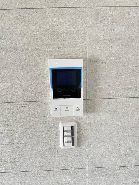 1R Apartment for Rent in Tomari, Naha, Okinawa - 60,000 Yen - Thumbnail 3