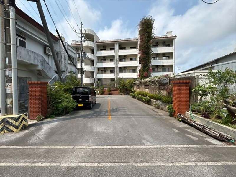 2LDK Apartment for Rent in Yomitan Village, Okinawa - Thumbnail 2