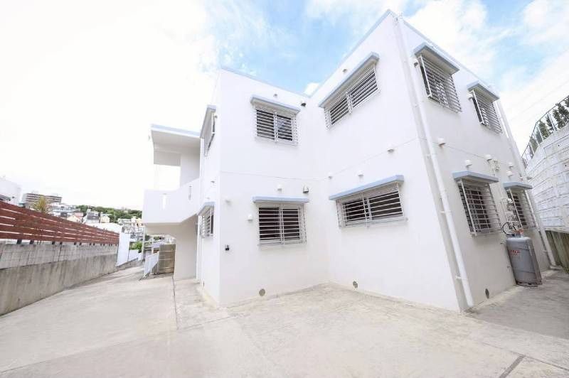 Okinawa City Two-Generation House with Rental Income | 3LDK - Thumbnail 2