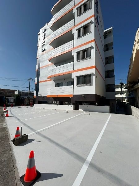 New 4LDK Condo in Okinawa City with Pet Consideration - Thumbnail 2
