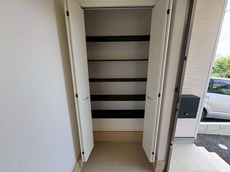 New 4LDK House for Sale in Yomitan, Okinawa - Thumbnail 2