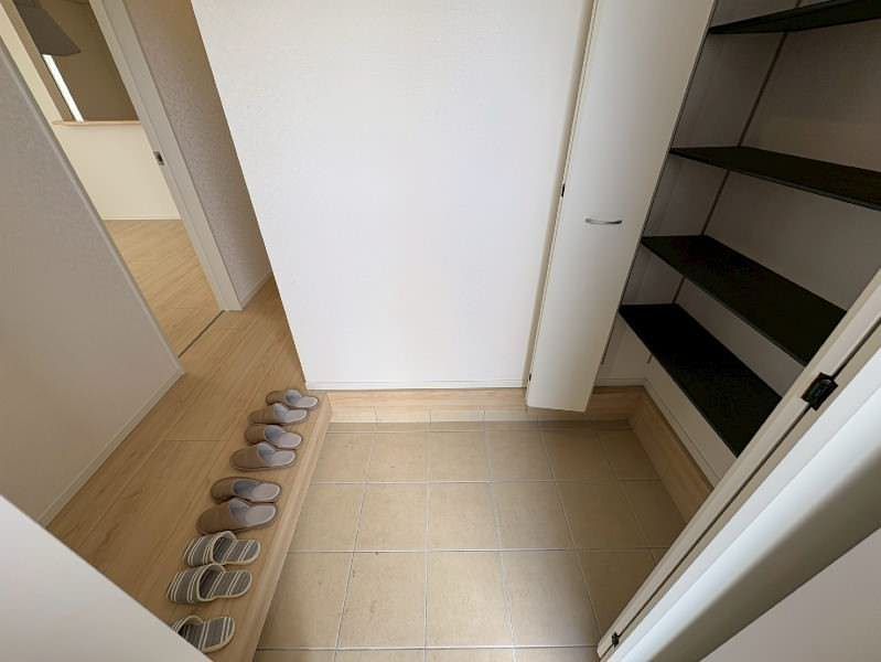 New 4LDK House for Sale in Yomitan, Okinawa - Thumbnail 3