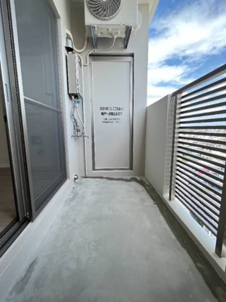 ESAN TERRACE Misato 1K Apartment for Rent in Okinawa City - Thumbnail 4