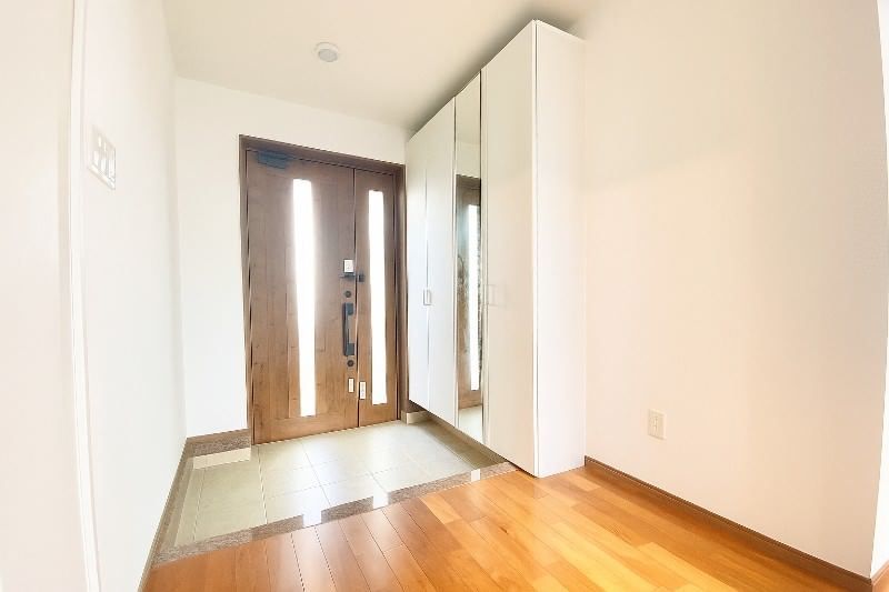 5LDK RC House with Garden in Nakagusuku Village, Okinawa - Thumbnail 2