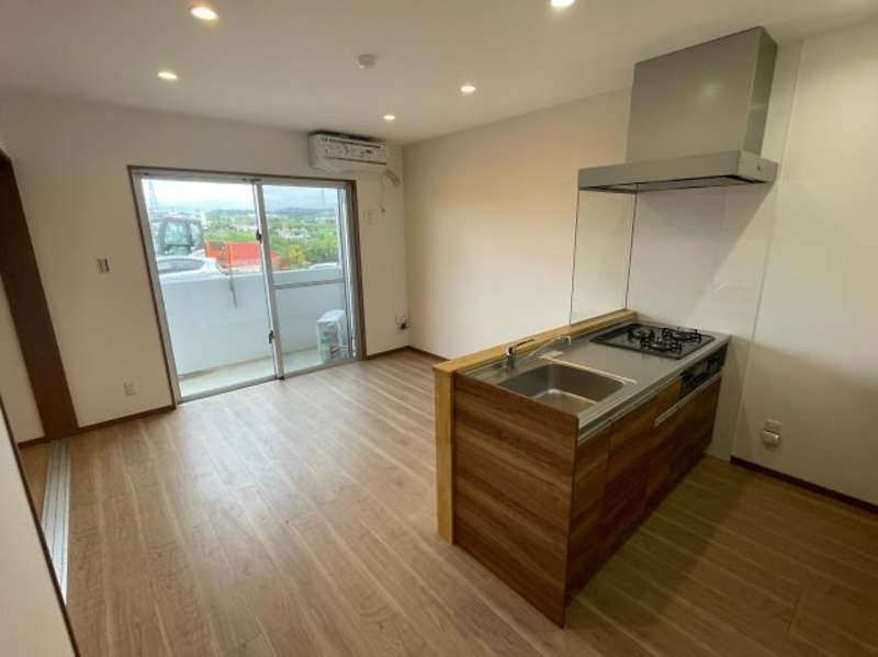 Verveil M.K 2LDK Apartment for Rent in Nanjo City, Okinawa - Thumbnail 4