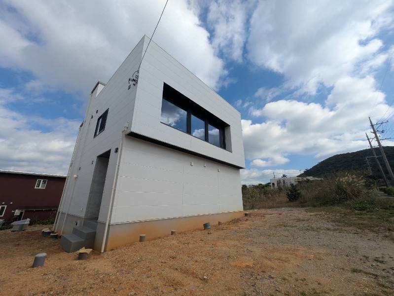 New Ocean View House in Nakijin Village, Okinawa - Thumbnail 4