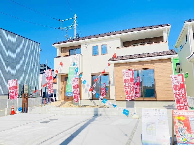 New 4LDK House in Uruma, Okinawa with 2 Parking Spaces - Thumbnail 2