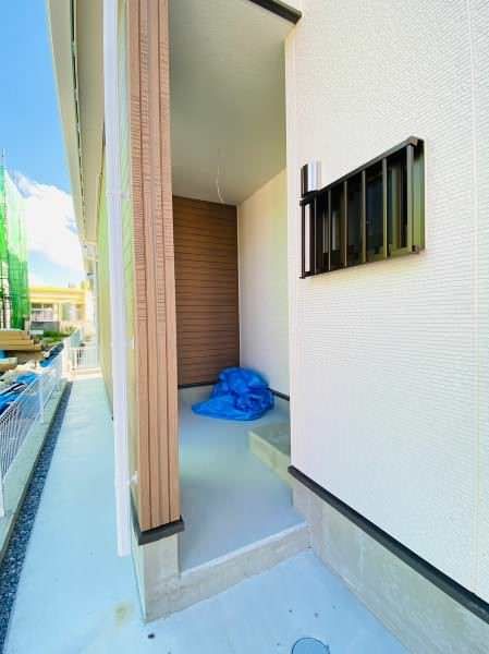 New 4LDK House in Uruma, Okinawa with 2 Parking Spaces - Thumbnail 4