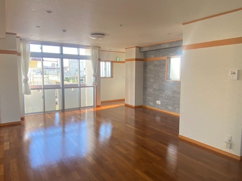 SAKURAHOUSE 3LDK Apartment for Rent in Chatan, Okinawa - Thumbnail 4