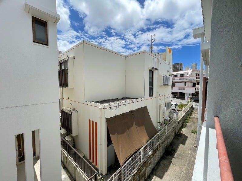 1LDK Apartment for Rent in Oku, Naha City, Okinawa - Thumbnail 4