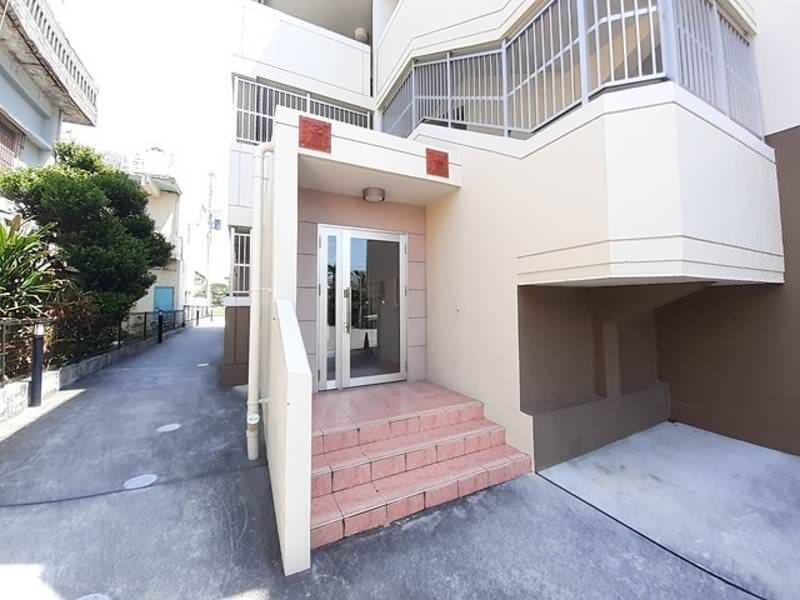 1LDK Apartment for Rent in Chatan, Okinawa - Brandal II - Thumbnail 2