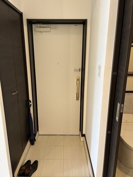 Premium Court Yogi Second 2LDK Apartment for Rent in Okinawa City - Thumbnail 3