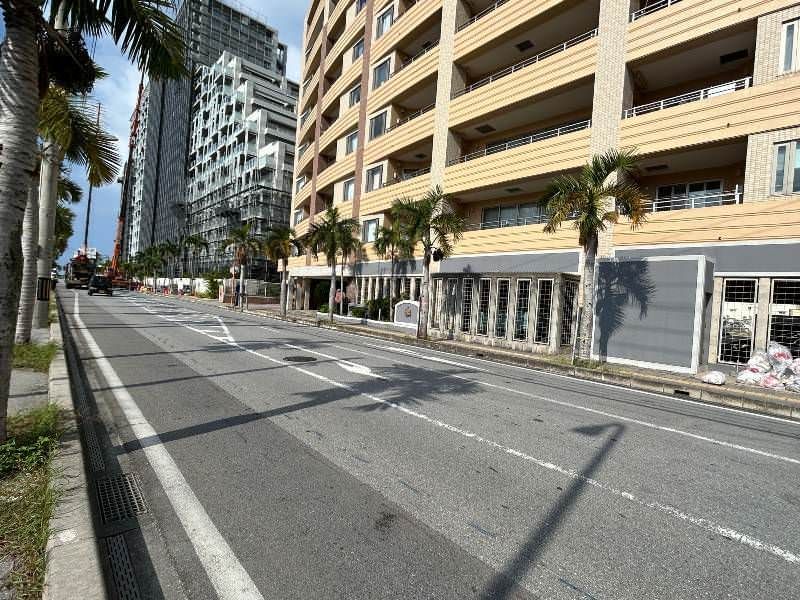 3LDK Ocean View Condominium for Sale in Chatan, Okinawa - Thumbnail 4